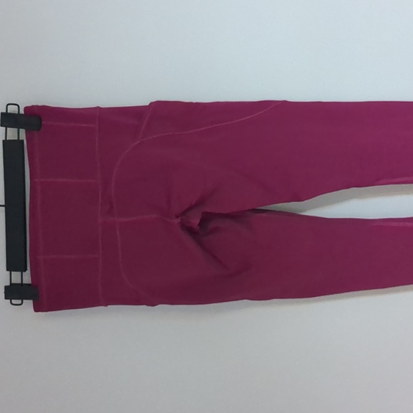 Lululemon magenta leggings NWOT - Picture 3 of 4